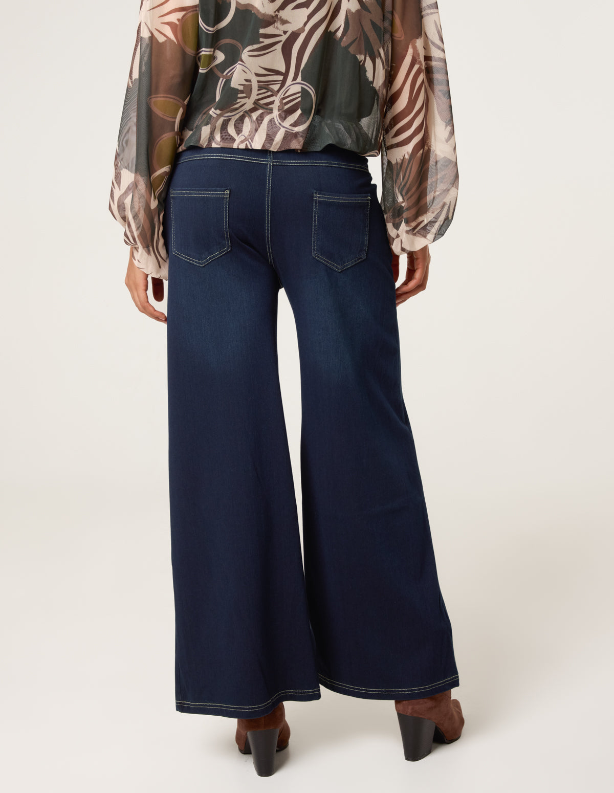 Elasticated Washed Jeans