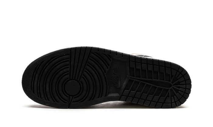 Air Jordan 1 Low SE Flight Club