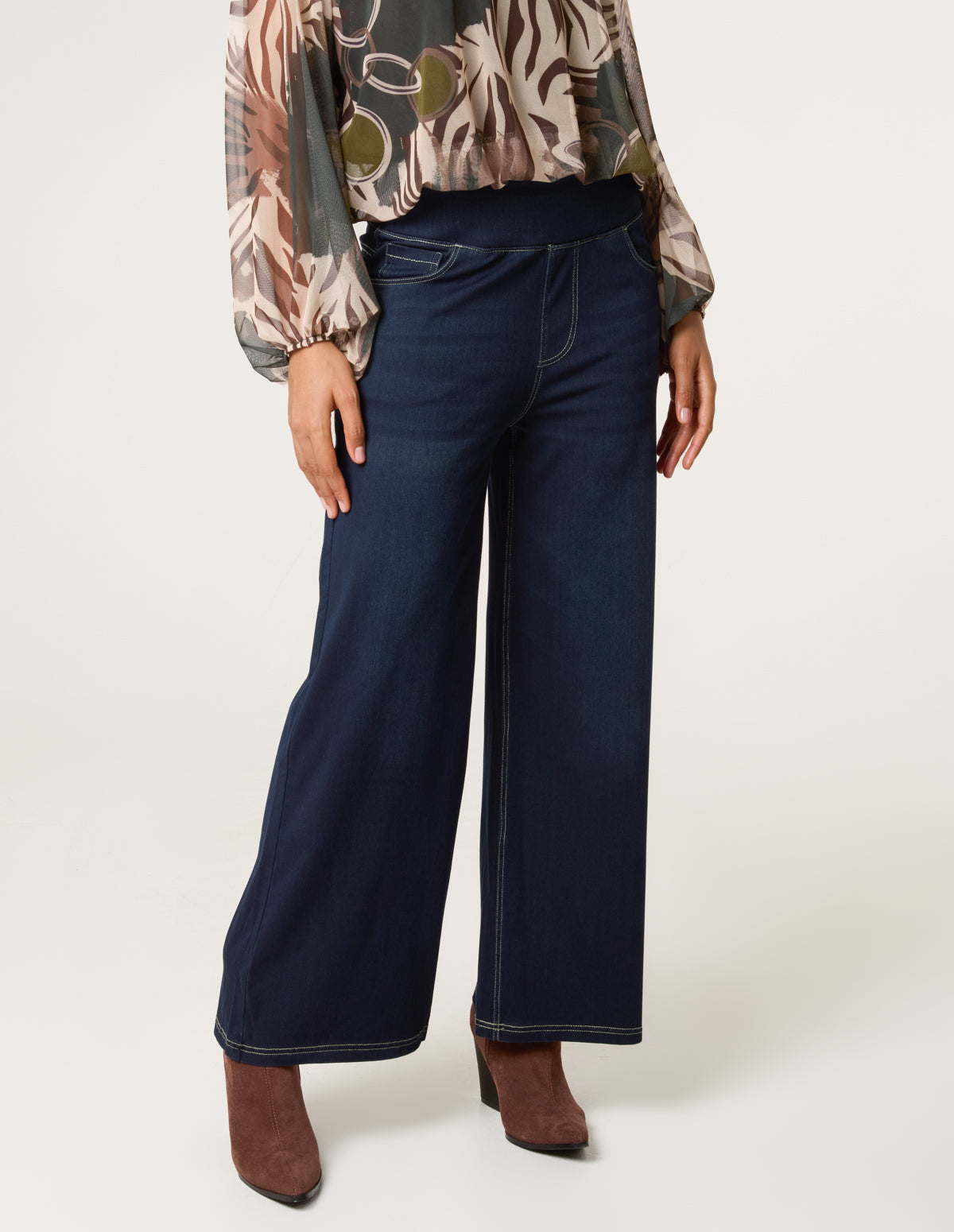Elasticated Washed Jeans