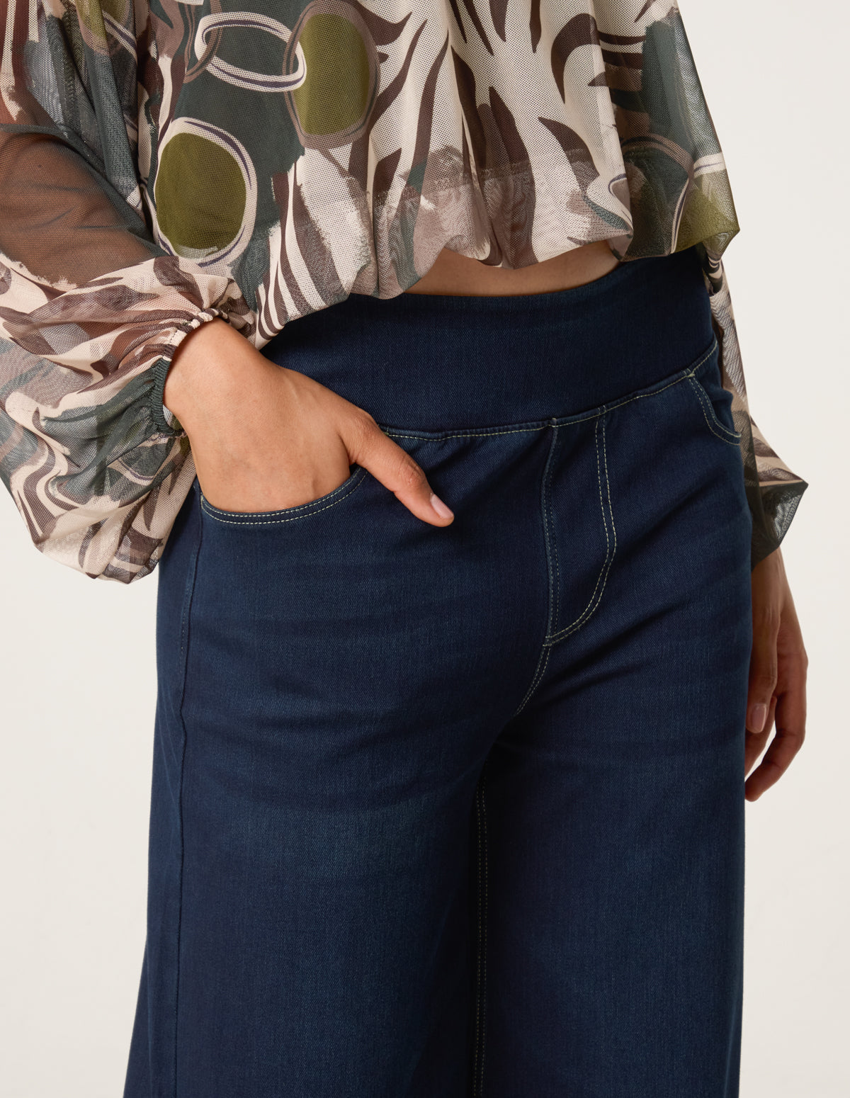 Elasticated Washed Jeans