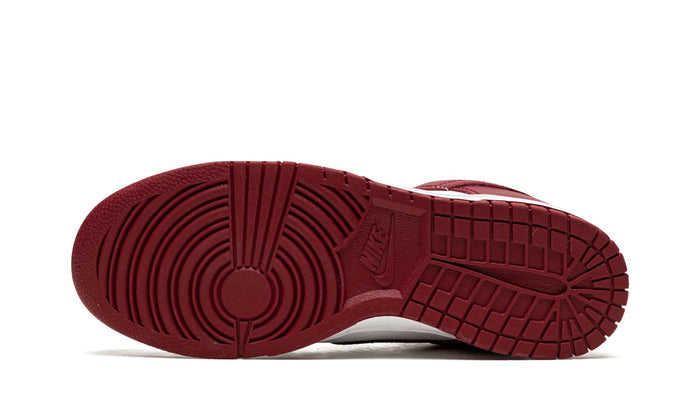 Dunk Low 'Team Red'