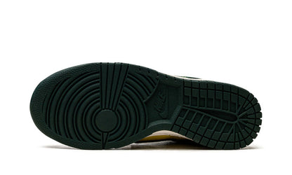 WMNS Dunk Low SE Noble Green